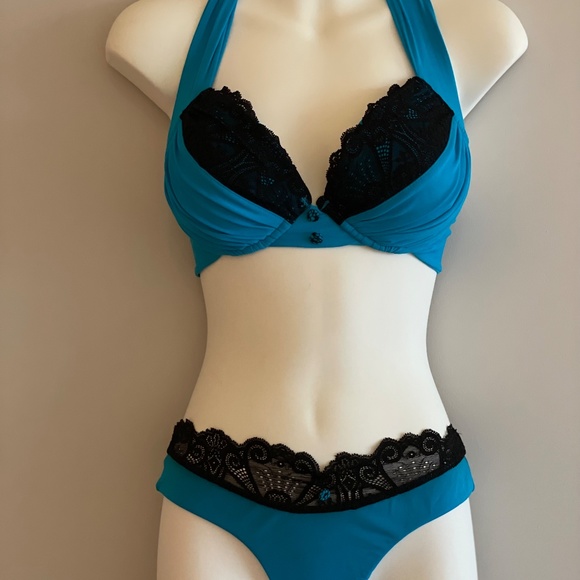 Beach Bunny Bikini - Picture 1 of 4